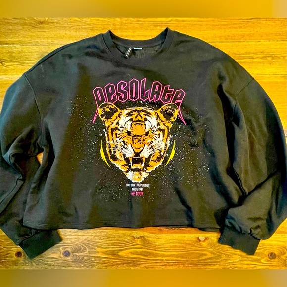 H&M x Divided | Tiger Print Tour Cropped Sweatshirt | XL Oversized - Picture 3 of 3